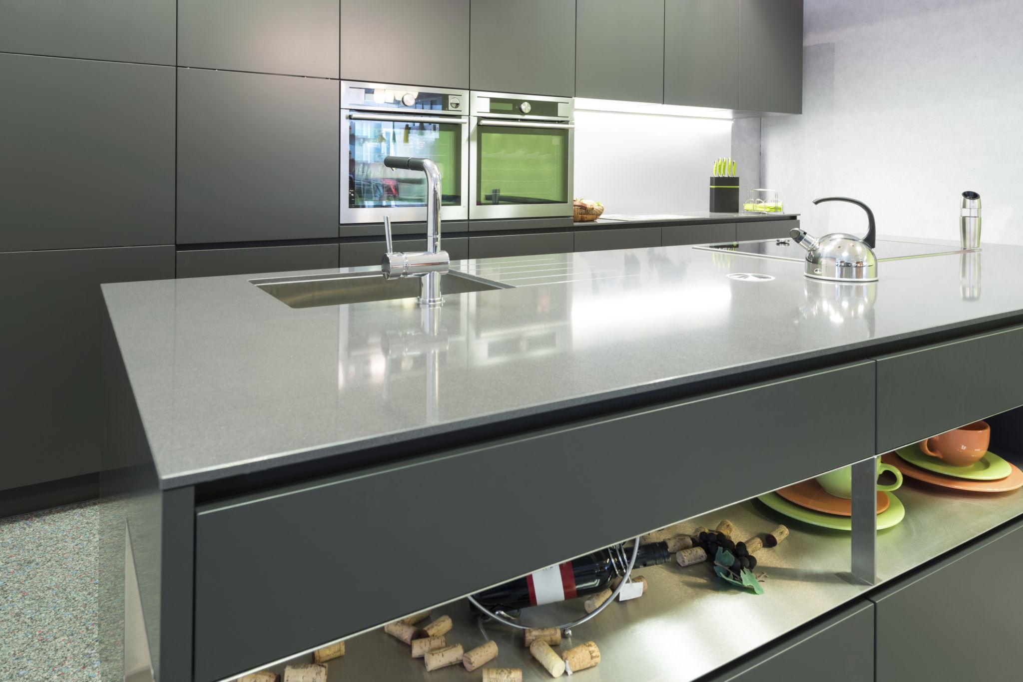 Cocina Gris Antracita con Isla